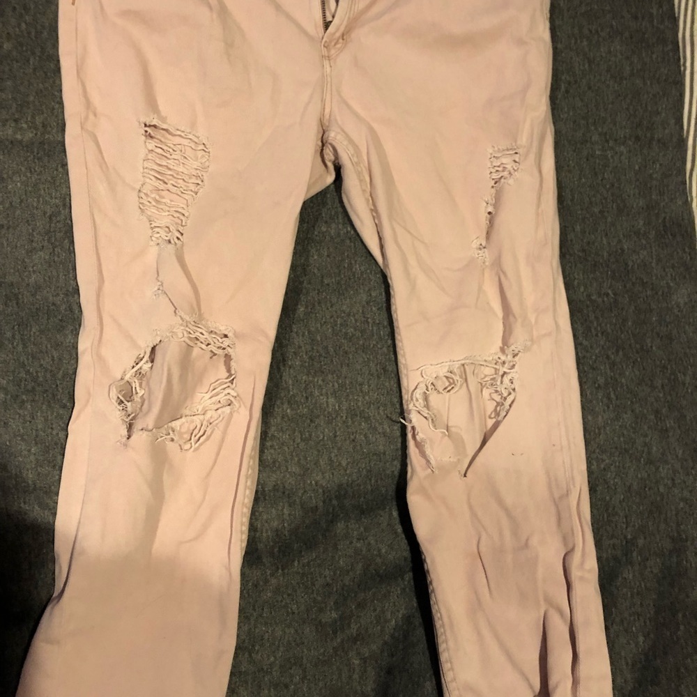 BDG pale pink destroyed bf jeans size 30 - Picture 2 of 5